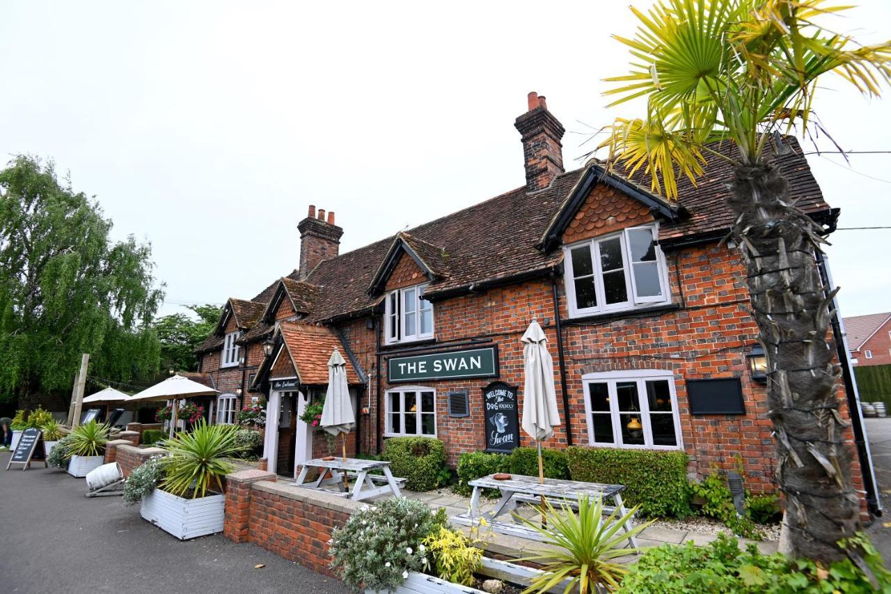 Swan, Thatcham By Marston'S Inns Exterior foto